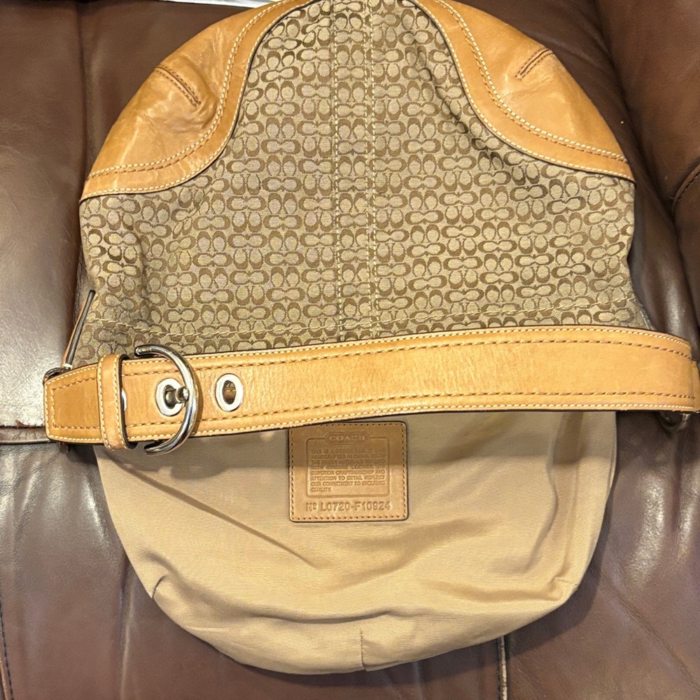 Coach Tan and Brown Small C Y2K Hobo Shoulder Bag Vintage F10924 - Picture 15 of 16